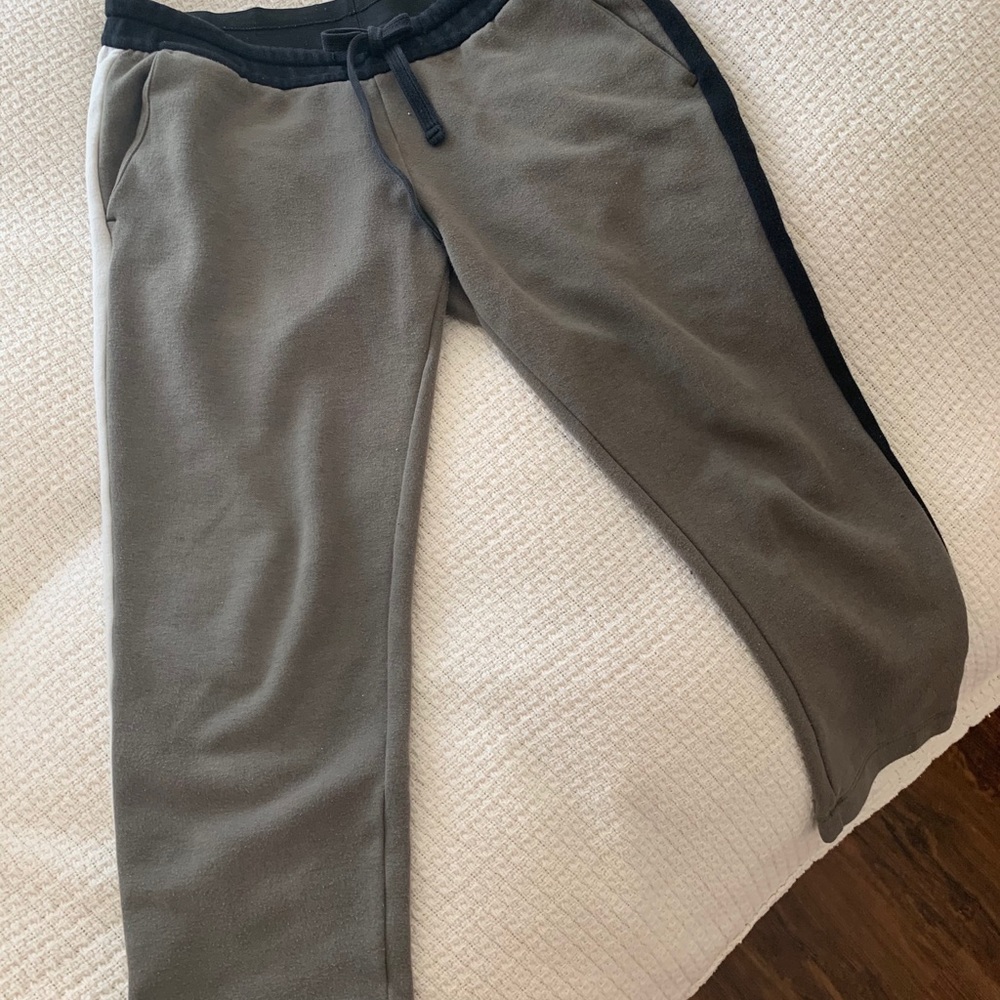 James Peres jogger